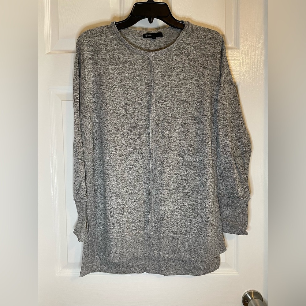 Gibson sweater, like new, relaxed fit